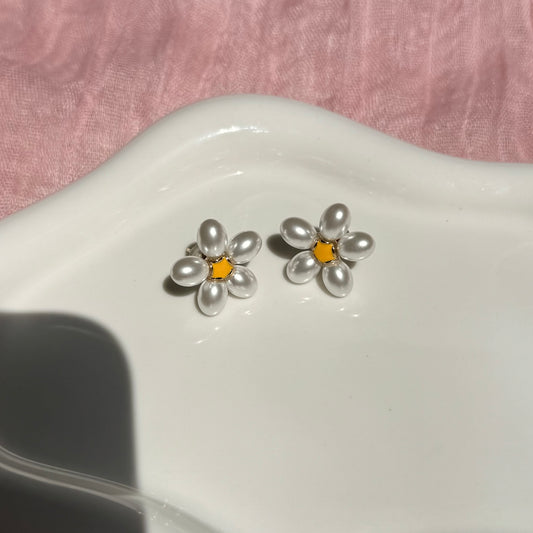 Boucle d’oreille Marguerite